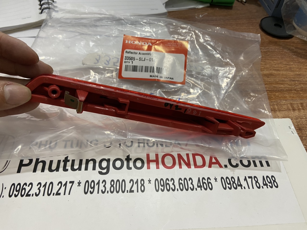 Đèn phản quang ba đờ sốc sau xe Honda Crv 2013-2015